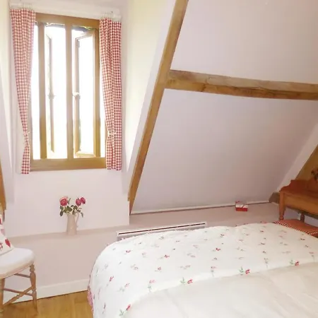 Holiday home Holiday L-810
